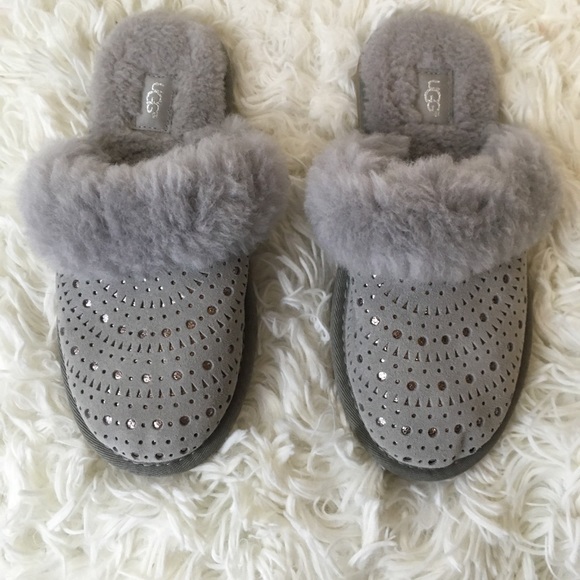 ugg slippers size 4